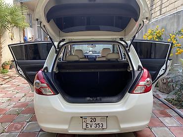 nissan tiida: Nissan Tiida: 1.5 l | 2011 il Hetçbek — 6