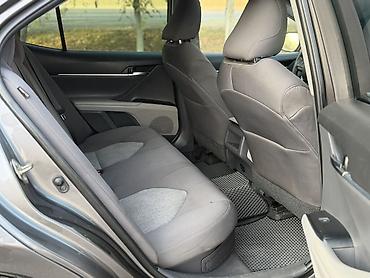chrysler pacifica: Toyota Camry: 2020 г., 2.5 л, Вариатор, Гибрид, Седан — 9