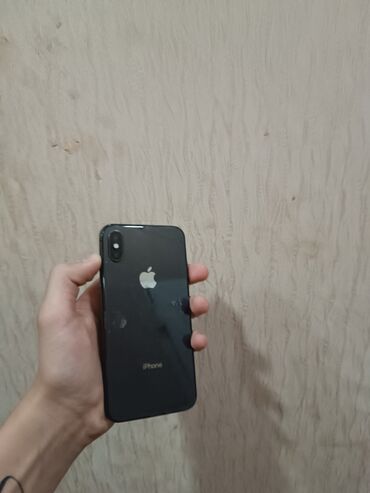 Tavalar: IPhone X, Qara