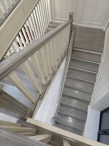 Деревянные лестницы: Деревянная лестница Для дома, Форма лестницы: Много-маршевая, Стиль: Классический — 27