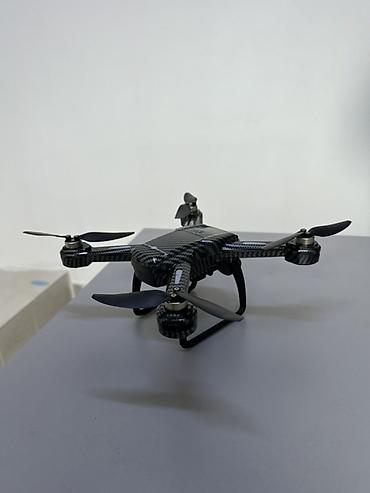 dji mavic 4: Квадрокоптер в карбоновом корпусе - Корпус и лучи из карбона: лёгкий — 3