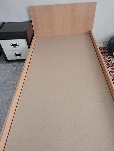 acar desdi: Tək nəfərlik yataq dəsti - Çarpayı: Ağac naxışlı başlıq və yan — 1