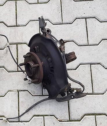 GLAVCINA LEZAJ TOCKA PR. LEVA ZA TOYOTA PREVIA OD 2000. DO 2006. GOD