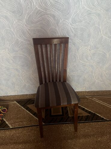 стул деревянный мягкий: Стулья Для зала, С обивкой, Б/у
