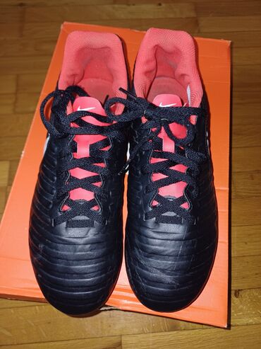 decathlon kopačke za decu: Football boots, Nike, size - 38.5