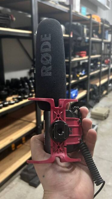 Другие аксессуары для фото/видео: RODE VideoMic с подвесом Rycote — профессиональный микрофон для видео