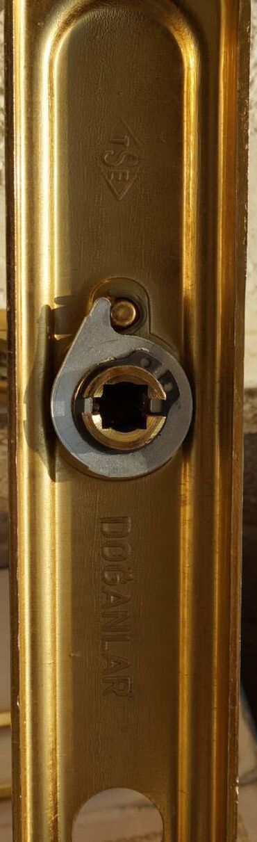 Qapı dəstəkləri: Qapı dəstəyi-kilidi içliyi Təzə vəziyyətdə “Doğanlar” brendinin qapı -da lalafo.az — 6 Qapı dəstəkləri: Qapı dəstəyi-kilidi içliyi Təzə vəziyyətdə “Doğanlar” brendinin qapı — 6