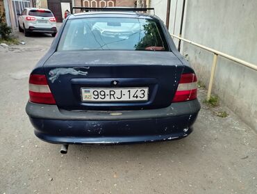 volkswagen polo 5: Opel Vectra: 1.8 l | 1995 il 620000 km Sedan