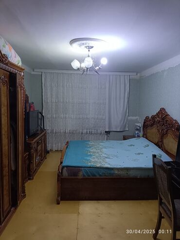 Köhnə tikili: Xırdalan, 3 otaqlı, Köhnə tikili, 95 kv. m