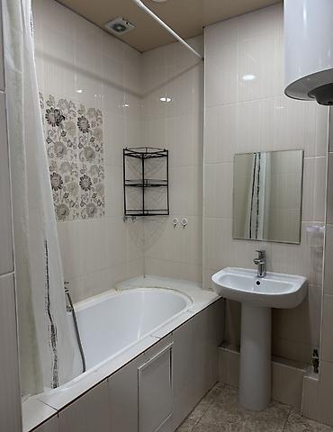 Продажа квартир: 2 комнаты, 87 м², Манаса/Боконбаева Элитка, 3 этаж, Старый ремонт at lalafo.kg — 8 Продажа квартир: 2 комнаты, 87 м², Манаса/Боконбаева Элитка, 3 этаж, Старый ремонт — 8