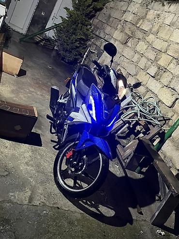 dayu kask: Moto teze alınıb yep yenidir 7000 km sürülüb nömresi yoxdur motonu — 2