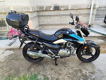 gsx 200: Классический мотоцикл Suzuki, 300 куб. см, Бензин, Взрослый, Б/у — 2
