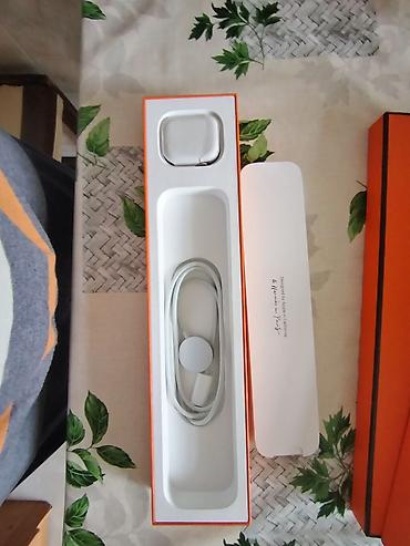 apple watch adapter: Apple Watch Hermès – orijinal qutu dəsti Məzmun: - Apple Watch Hermès — 1