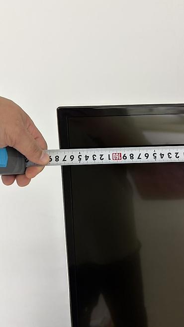 сломан экран: Телевизор Samsung изогнутый, диагональ экрана около 55" (примерные — 4