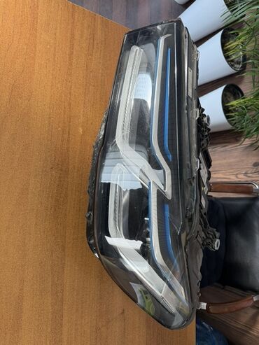 дополнительный свет: Передняя левая фара BMW Оригинал