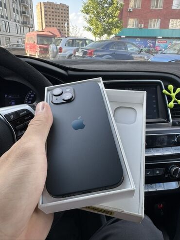 Apple iPhone: IPhone 15, Б/у, 128 ГБ, Черный, Коробка, 93 %