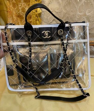 Çantalar: Chanel marka.yenidir.orta ölçüdür.kicik deyil.icinde iki adet deri