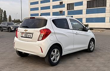 chevrolet spark 2017: Chevrolet Spark: 2020 г., 1 л, Бензин, Хэтчбэк — 5