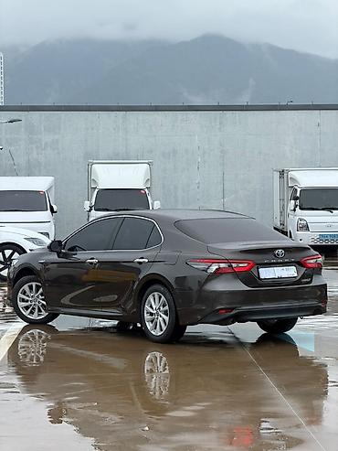 Транспорт: Toyota Camry: 2021 г., Гибрид, Седан — 10