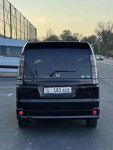 Унаа сатуу: Honda Stepwgn: 2004 г., 2.4 л, Автомат, Бензин, Вэн/Минивэн — 7