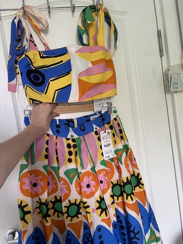 komplet suknja i sako: Zara, S (EU 36), Cvetni, Geometrijski, bоја - Šareno