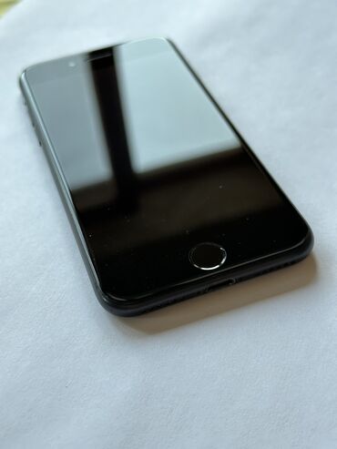 Apple iPhone: IPhone 7, 32 GB, Black Titanium, Barmaq izi