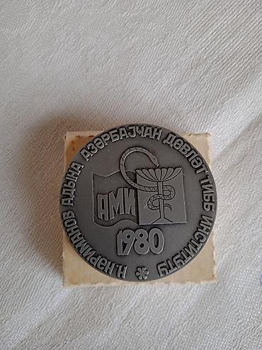 Юбилейная медаль к 50-летию Азербайджанского Мединститута 1980 год lalafo.az -da Юбилейная медаль к 50-летию Азербайджанского Мединститута 1980 год