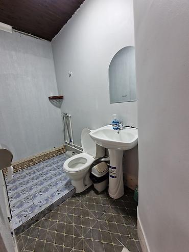 Посуточная аренда квартир: 6 комнат и более, Бронь, Банные принадлежности, Кондиционер — 8