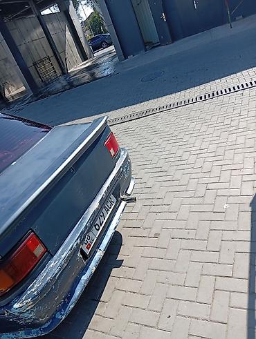 Mazda: Mazda 323: 1990 г., 1.8 л, Механика, Бензин, Седан — 4
