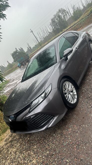 Toyota: Toyota Camry: 2018 г., 2.5 л, Вариатор, Гибрид, Седан
