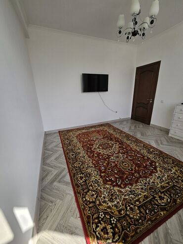 квартиру 3 комнатную: 3 комнаты, 100 м², Элитка, 7 этаж, Косметический ремонт
