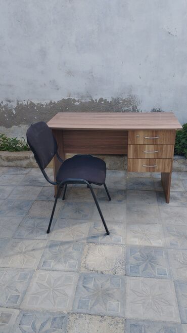 стол мебель: İşlənmiş, Müdir üçün, Kvadrat masa