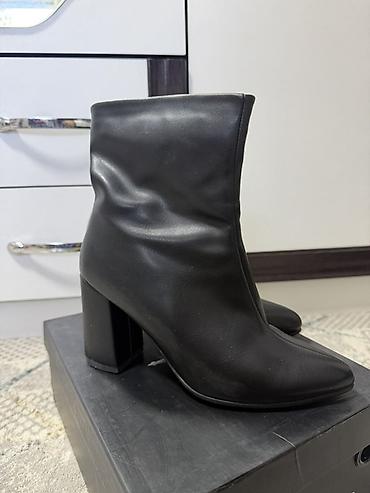 37: Ботинки, 37, AURA SHOES, Б/у, цвет - Черный — 2