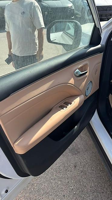колеса g30: 🚨 СРОЧНО ПРОДАЮ! 🚨 🚘 GAC AION i60 ⚪ Белый кузов 🤎 Песочный салон ✅ — 7
