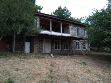 Bağ evlərinin satışı: Lahıc, 200 kv. m, 4 otaqlı, Hovuzsuz, Qaz, İşıq — 2