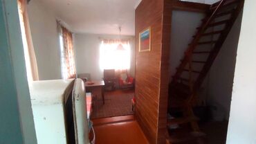 Продажа квартир: 60 м², 3 комнаты, Старый ремонт Без мебели