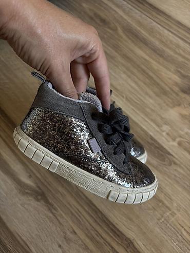gioseppo obuca: Zara Baby patike za devojčice, veličina 23. - Model sa šljokicama u — 1
