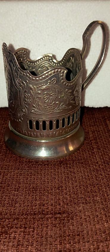 restoran aksesuarları: Melxior podstəkan dəsti. 2 ədəd metal podstəkandan ibarətdir. Hər iki — 5