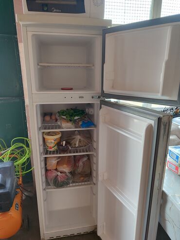 продажа холодильник: Холодильник Б/у, Двухкамерный