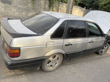 машына матиз: Volkswagen Passat: 1988 г., Бензин, Седан
