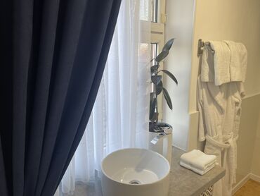 квартира в токмокке: 250 м², 6 комнат, Утепленный, Бронированные двери, Видеонаблюдение