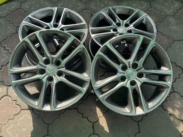 колесо соната: Куйма Дисктер R 18 Hyundai, Комплект, тешиктери - 5, Колдонулган