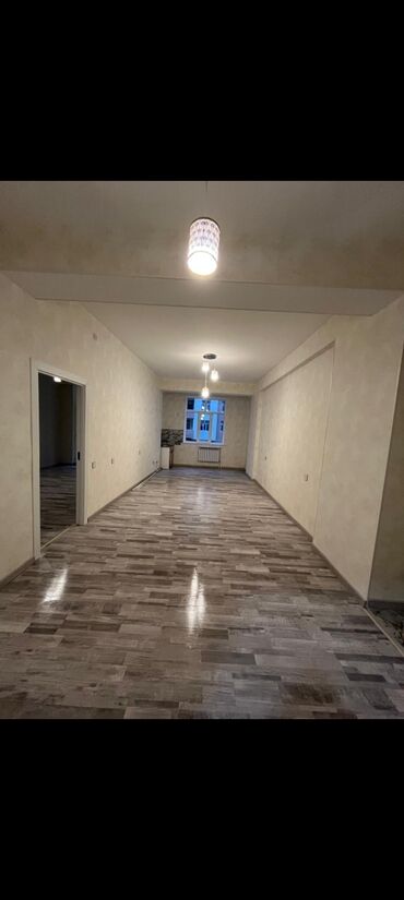 Uzunmüddətli kirayə mənzillər: Məkan: geniş və işıqlı mənzil (şəkillərə əsasən yeni təmirli — 8