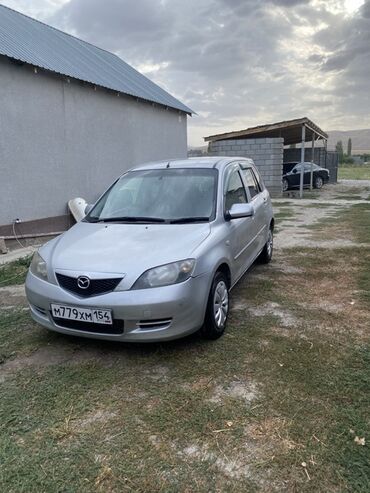 маленькая машина: Mazda Demio: 2004 г., 1.3 л, Автомат, Бензин, Хэтчбэк