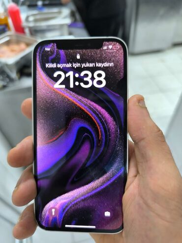 iphone 12 dubay qiymeti: IPhone 12, 128 GB, Ağ, Face ID, Simsiz şarj, Qırıq