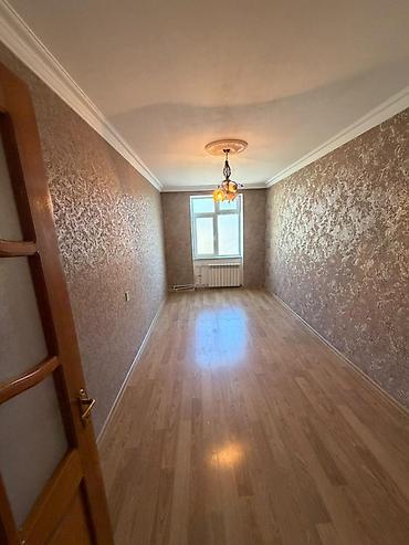 lokbatanda ev satisi: Bakı, Bakıxanov qəs., 3 otaqlı, Köhnə tikili, 76 kv. m — 1