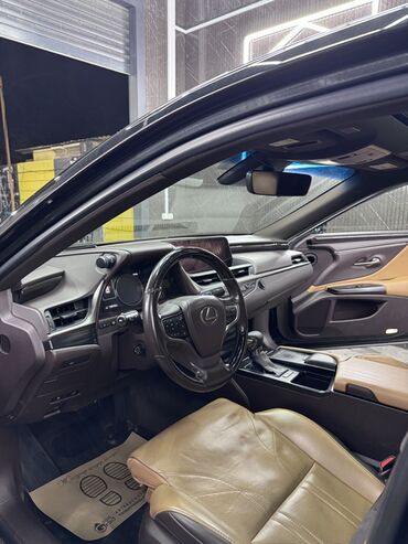 Lexus: Lexus ES: 2019 г., 2.5 л, Робот, Гибрид, Седан — 1