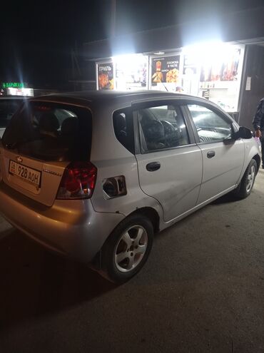 кия автомобиль: Chevrolet Aveo: 2006 г., 1.2 л, Механика, Бензин, Хэтчбэк