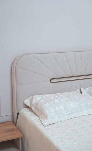 Спальные гарнитуры: Спальный гарнитур, Двуспальная кровать, ДСП, цвет - Бежевый — 10