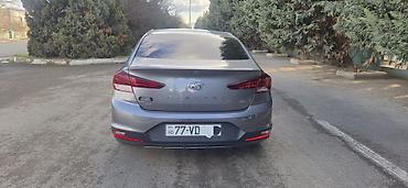 Hyundai: Hyundai Elantra: 2 l | 2019 il Sedan — 5